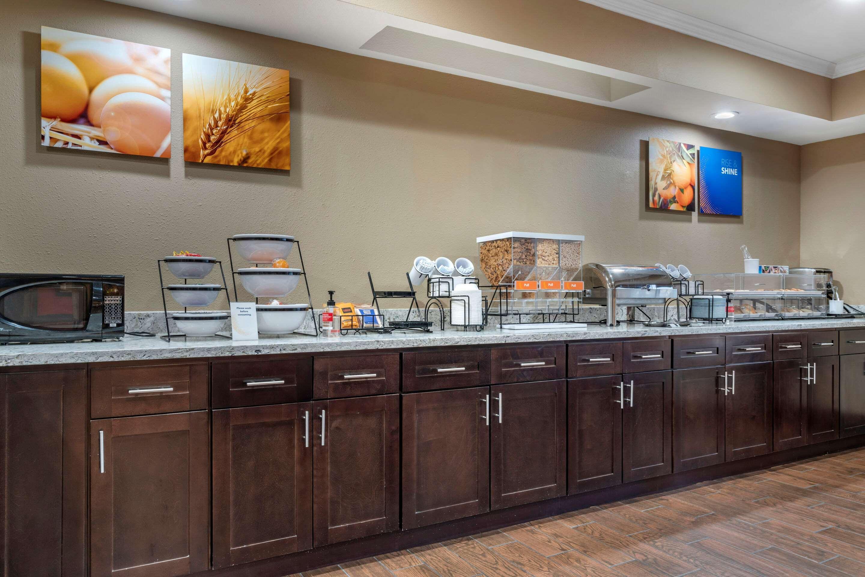 Comfort Inn & Suites Sacramento - University Area Luaran gambar